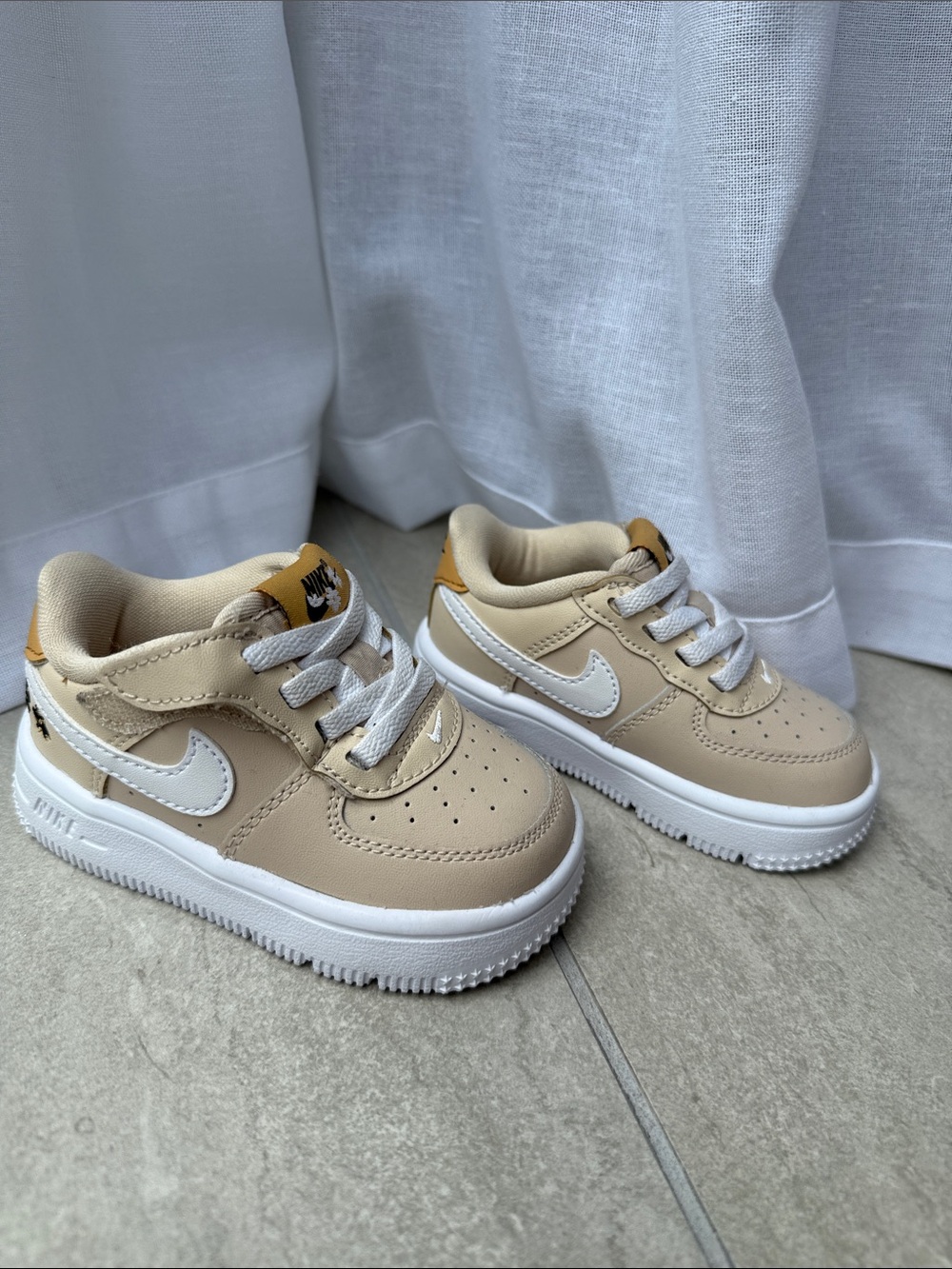 Baby Nike PS Force 1 Low-Top EasyOn Beige with Flowers